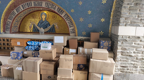 От храма Покрова Пресвятой Богородицы в Ясеневе  передана гуманитарная помощь для пострадавших мирных жителей и беженцев Украины и Донбасса