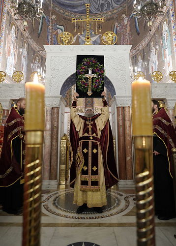  Всенощное бдение накануне Воздвижения Честного и Животворящего Креста Господня.  Фотограф: Олег Татаркин.