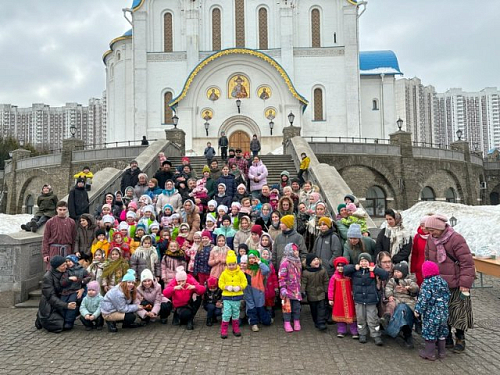 ВОСКРЕСНЫЕ ШКОЛЫ ХРАМОВ ПЕТРА И ПАВЛА И ПОКРОВА ПРЕСВЯТОЙ БОГОРОДИЦЫ В ЯСЕНЕВЕ ПРОВЕЛИ ПРАЗДНИК МАСЛЕНИЦЫ