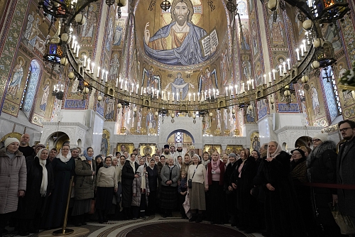 Фотоальбом соборного богослужения духовенства Юго-Западного викариатства. 