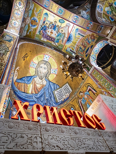 Пасха Христова в Покровском храме  Фотограф Николай Чекин