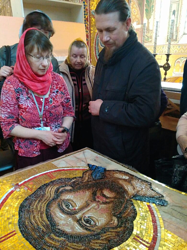 Экскурсия в Храм Покрова Пресвятой Богородицы в Ясенево прихожан храма Иверской иконы Божией матери на Всполье