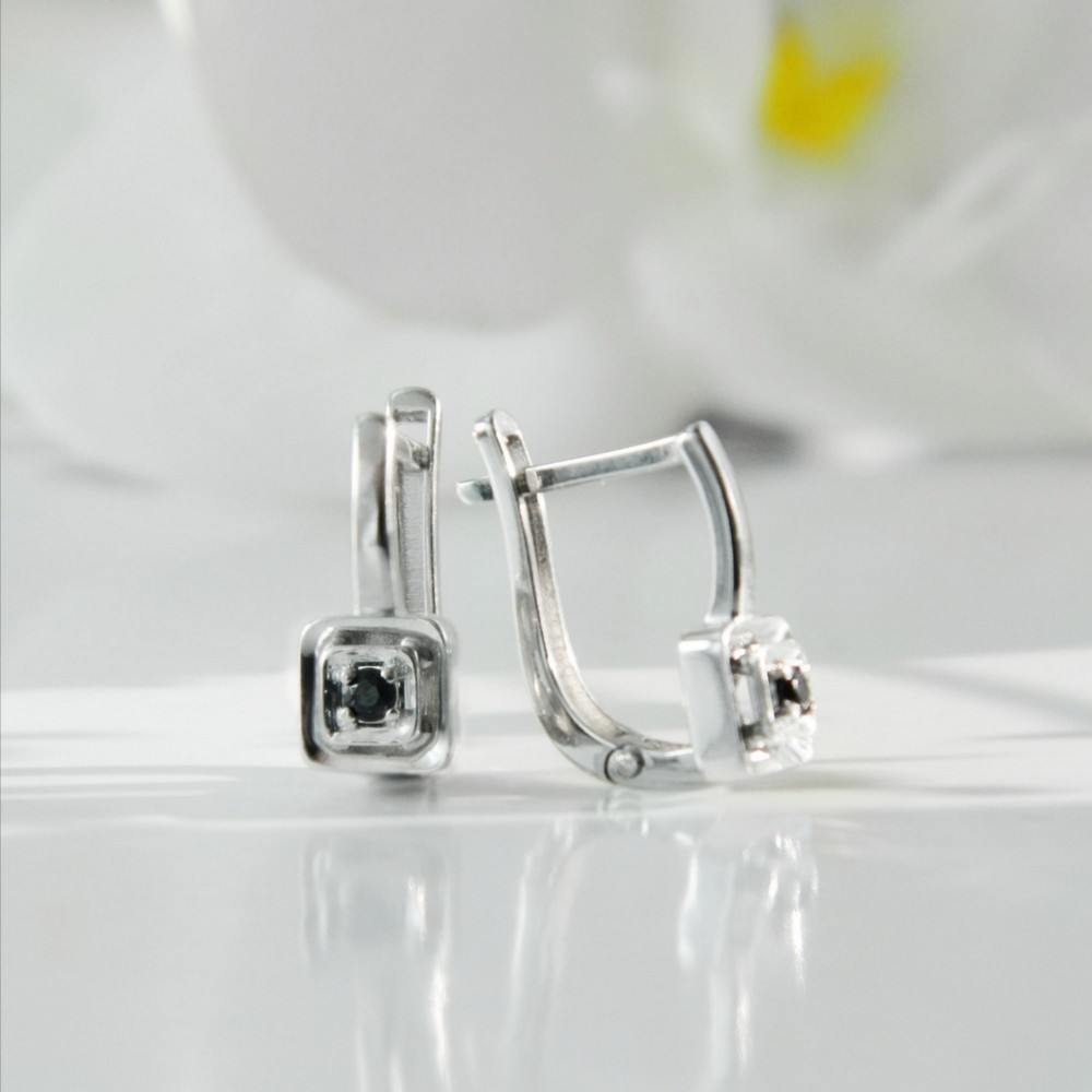 Серьги из серебра с фианитами