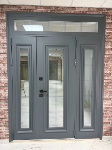 Входные фабричные двери