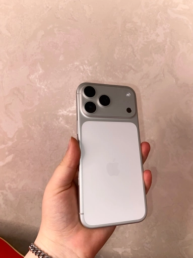 Айфон 17 про макс