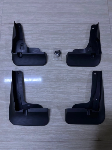 Брызговики на Camry 80