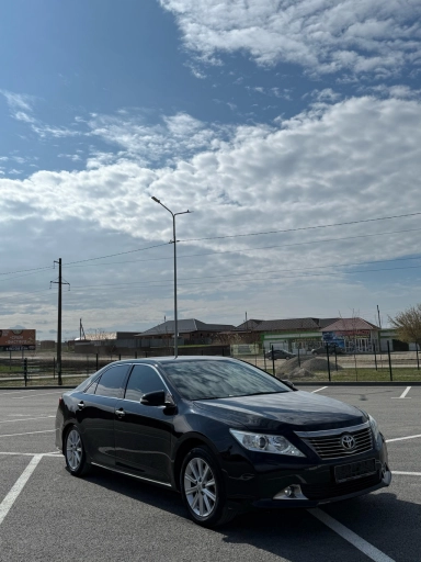 Toyota Camry, 13, 266000км