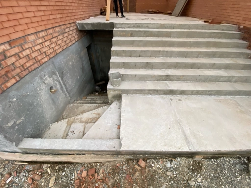 БЕТОННЫЕ ЛЕСТНИЦЫ