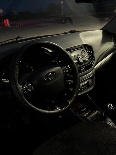 ВАЗ Vesta, 2020, 100000км