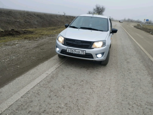 ВАЗ Granta, 2015, 240 000км