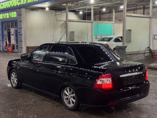 ВАЗ Priora, 2013, 200000км