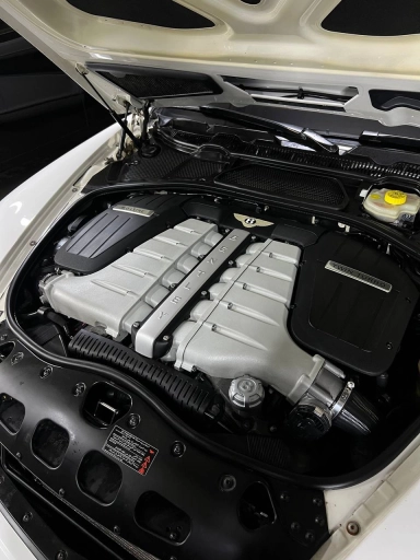 Bentley Flying Spur, 2006, 92404км