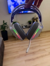 Наушники Logitech G733