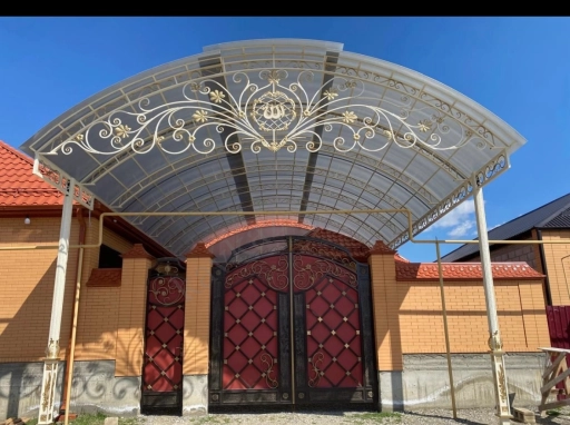 Навес из поликарбоната