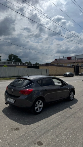 Opel Astra, 2012, 235000км
