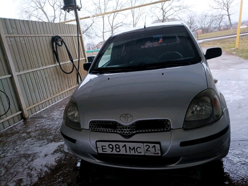 Toyota Yaris, 2000, 220000км