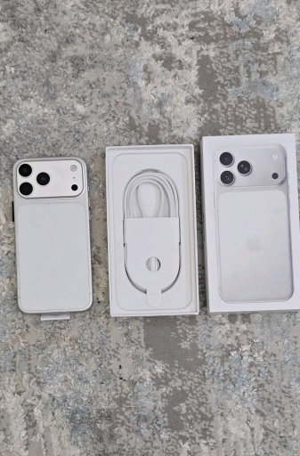 IPHONE 17 PRO MAX ⬜️  (Android)