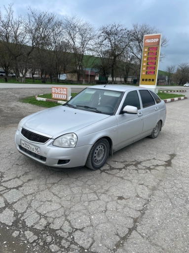 ВАЗ Priora, 2008, 302000км