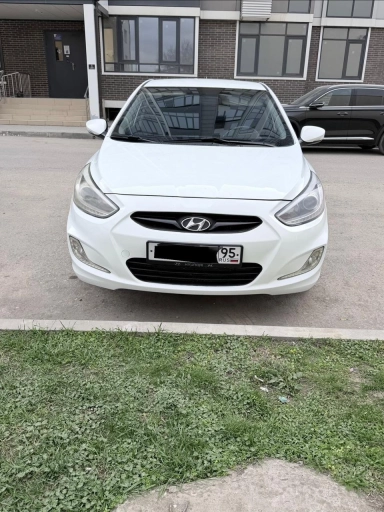 Hyundai Solaris, 2012, 200км