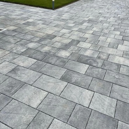 Мастера по укладке тротуарной плитки