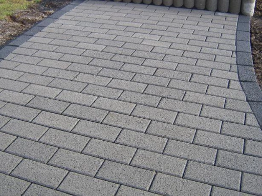 Мастера по укладке тротуарной плитки