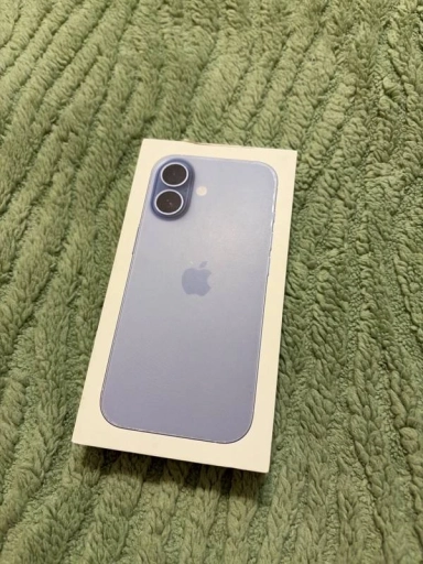 IPhone 17 256 ГБ белый