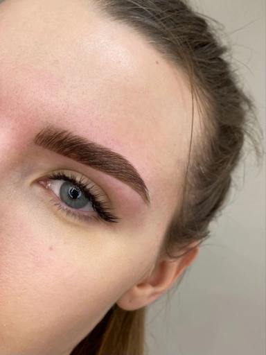 Ламинирование бровей и ресниц.