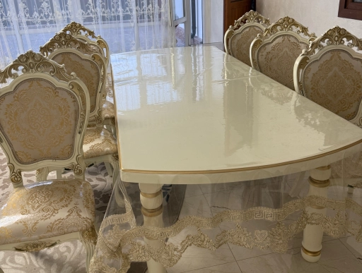 Стол и 6 стульев
