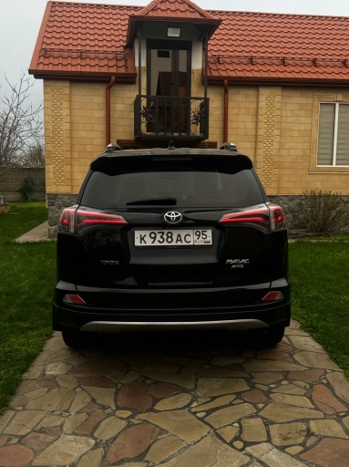 Toyota RAV4, 2018, 207000км