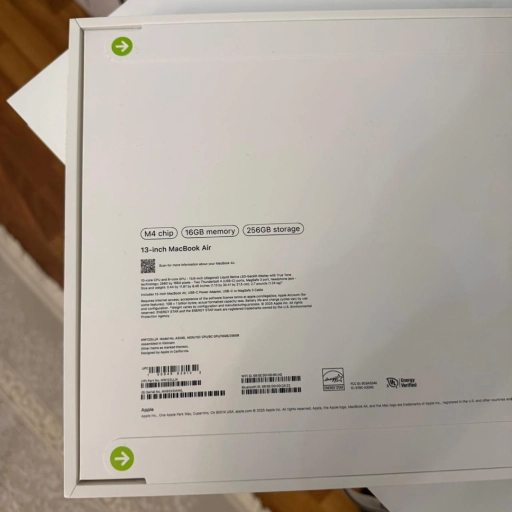 Макбук 13-inch m4 16/256гб