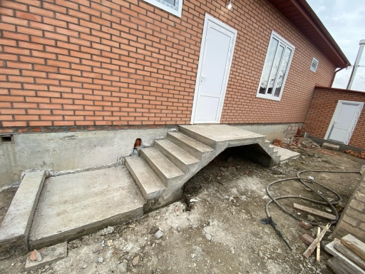 Бетонные лестницы