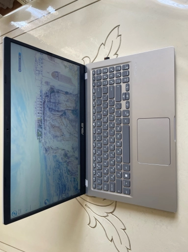 ASUS