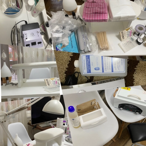 Для маникюра стол,стулья,принадлежности