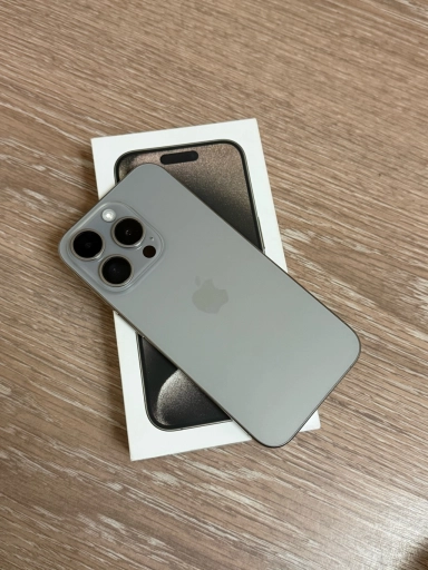 Iphone 15 pro,128 g