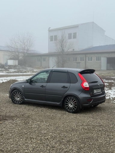 ВАЗ Kalina, 14, 263000км