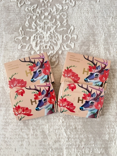 Палетка Hourglass