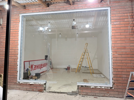 Безраное остекление