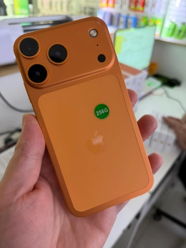 Iphone XR в корпусе 17 Pro
