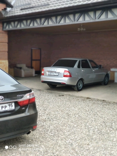 ВАЗ Priora, 2013, 180000км
