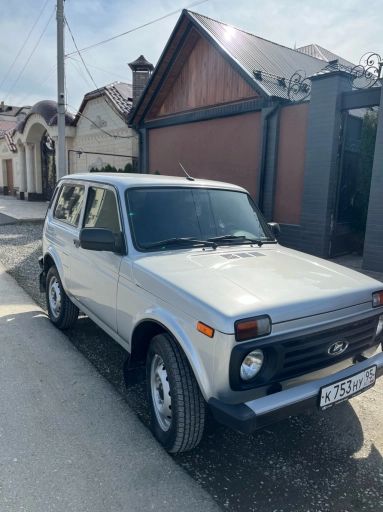 ВАЗ Niva, 2023, 67768км