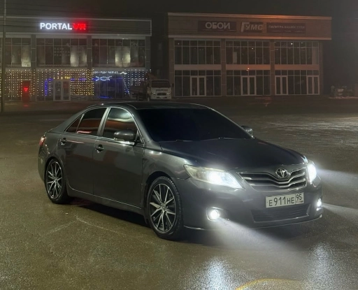 Toyota Camry, 2009, 300000км