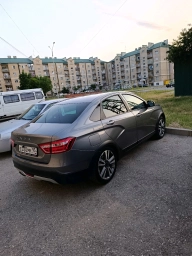 ВАЗ Vesta, 2010, 200000км