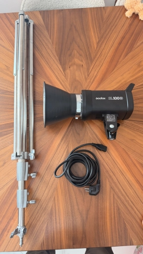 Вспышка Godox sl100bi