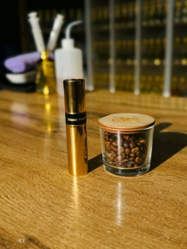 Blonde Amber Clave Christian