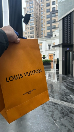 Парфюмерия Louis Vuitton
