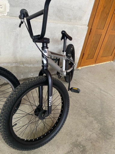 Велосипед BMX трюкач