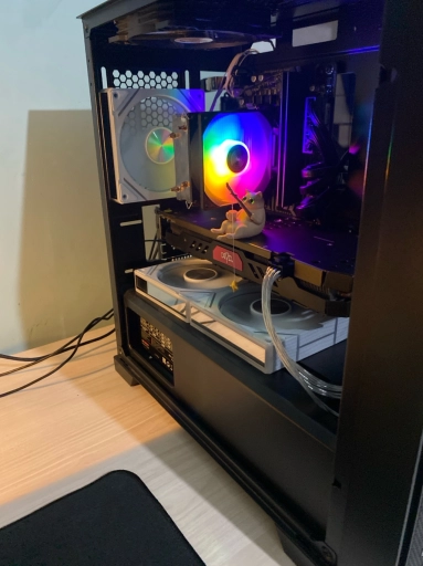 Видеокарта RX 570 4 gb red devil в шикарном исполнении