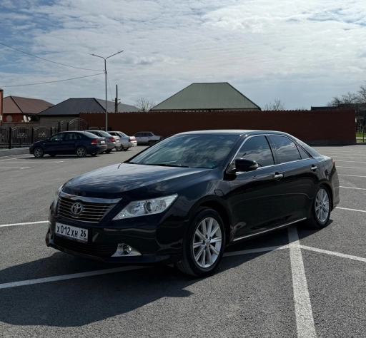 Toyota Camry, 13, 266000км