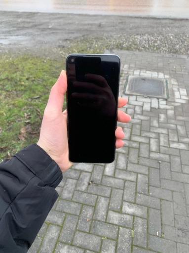 Realmi 8i