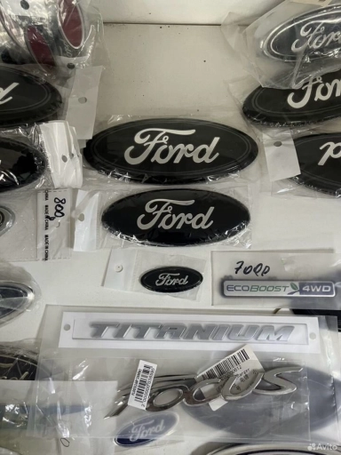 Шильдик на ford focus 3